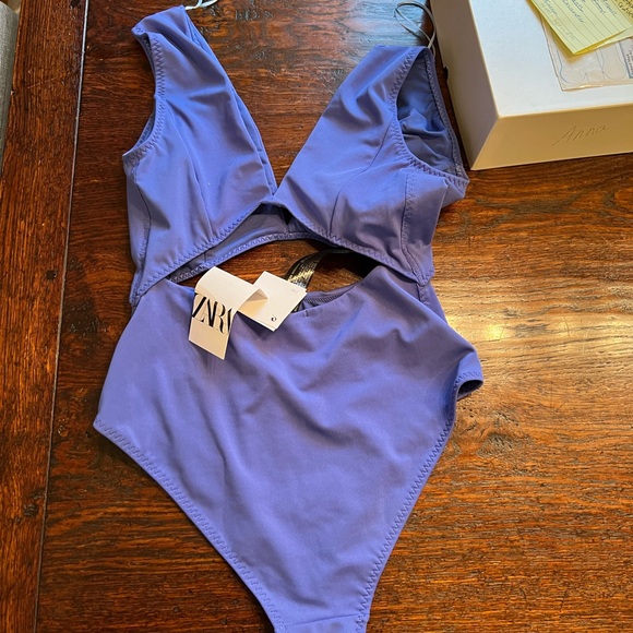 NTW Zara cutout one piece - Picture 3 of 4